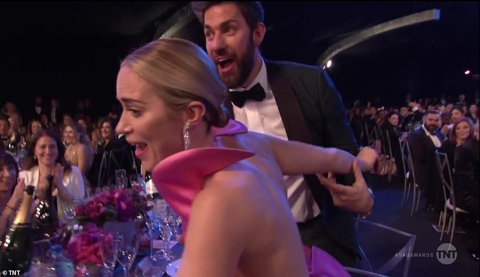 Chồng Emily Blunt rưng rưng lệ khi vợ nhận giải SAG - 8 Chồng Emily Blunt rưng rưng lệ khi vợ nhận giải SAG - 8