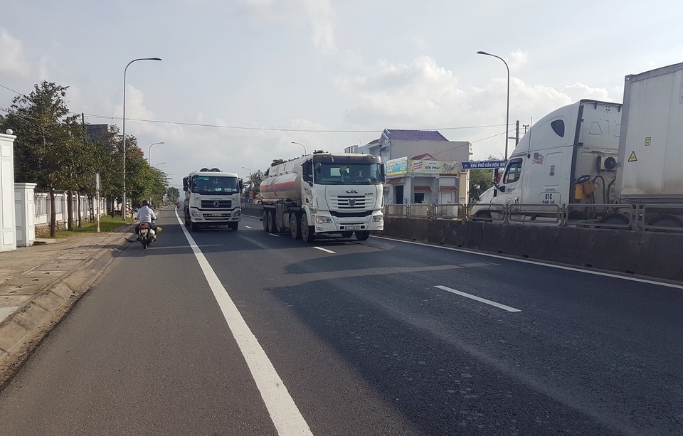 Quốc lộ chi chít ổ gà: Vá xong đường trước Tết - 3 Quốc lộ chi chít ổ gà: Vá xong đường trước Tết - 3