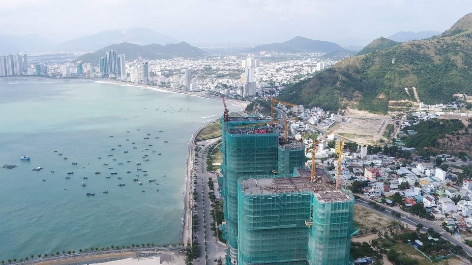Marina Hotel JSC cất nóc dự án nghỉ dưỡng 5.000 tỷ đồng tại Nha Trang - 3 Marina Hotel JSC cất nóc dự án nghỉ dưỡng 5.000 tỷ đồng tại Nha Trang - 3