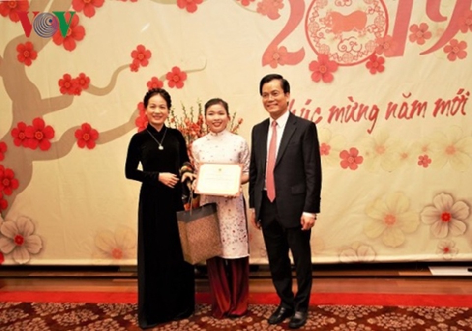 Đại sứ quán Việt Nam tại Mỹ tổ chức Tết Cộng đồng mừng Xuân Kỷ Hợi - 3 Đại sứ quán Việt Nam tại Mỹ tổ chức Tết Cộng đồng mừng Xuân Kỷ Hợi - 3