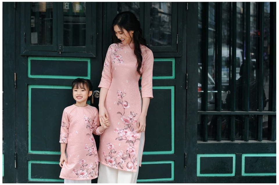 Phí Linh tiết lộ ngày Tết đặc biệt trong gia đình làm giò chả Ước Lễ nổi tiếng - 2 Phí Linh tiết lộ ngày Tết đặc biệt trong gia đình làm giò chả Ước Lễ nổi tiếng - 2