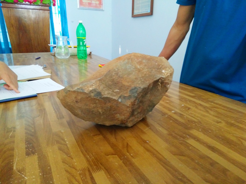 Nhà báo VTV bị đánh sau khi báo nguồn tin “đất tặc” hoạt động - 3 Nhà báo VTV bị đánh sau khi báo nguồn tin “đất tặc” hoạt động - 3