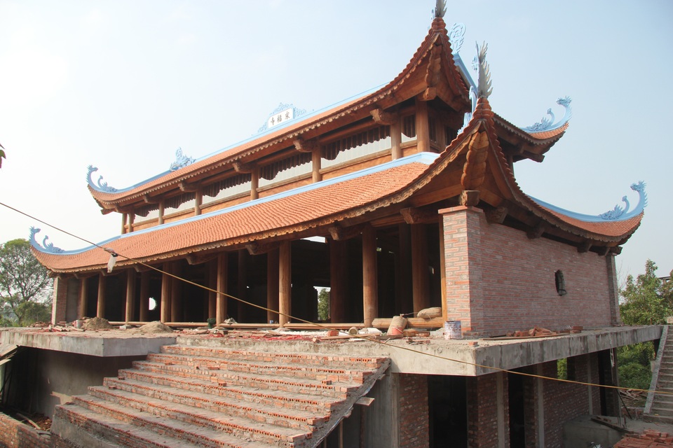 Ngôi chùa bề thế được xây dựng từ tiền bán... nhánh “cây sưa trăm tỷ” - 3 Ngôi chùa bề thế được xây dựng từ tiền bán... nhánh “cây sưa trăm tỷ” - 3