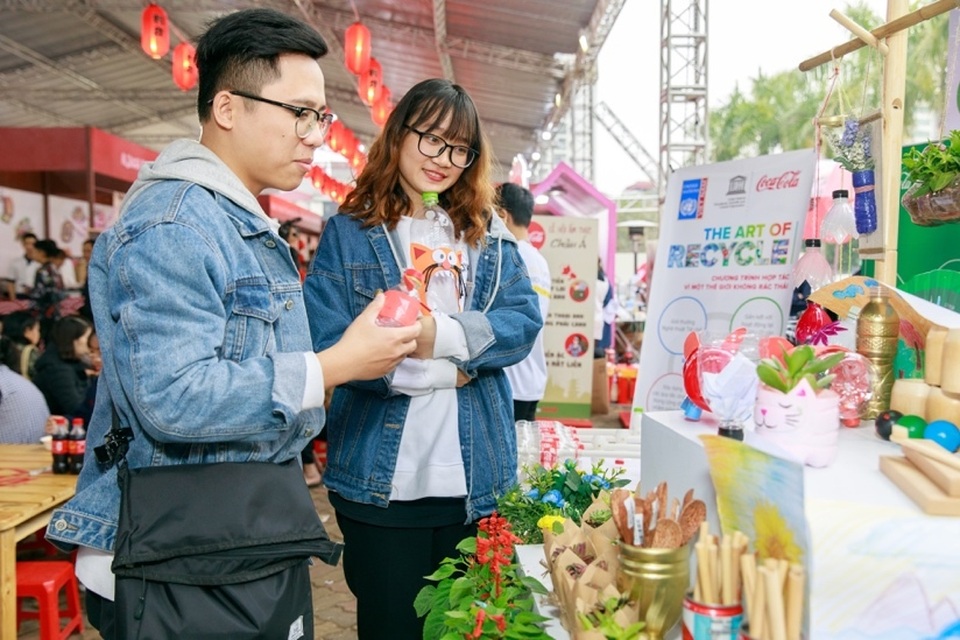 “Vì một thế giới không rác thải” - Không chỉ là trào lưu nhất thời của giới trẻ - 2 “Vì một thế giới không rác thải” - Không chỉ là trào lưu nhất thời của giới trẻ - 2