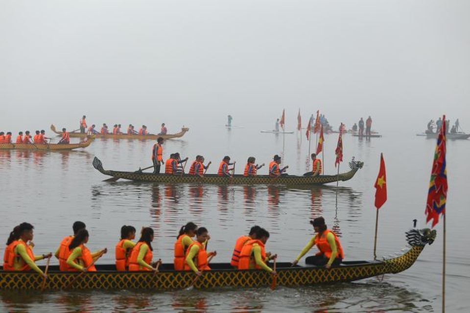 dua thuyen.jpg dua thuyen.jpg