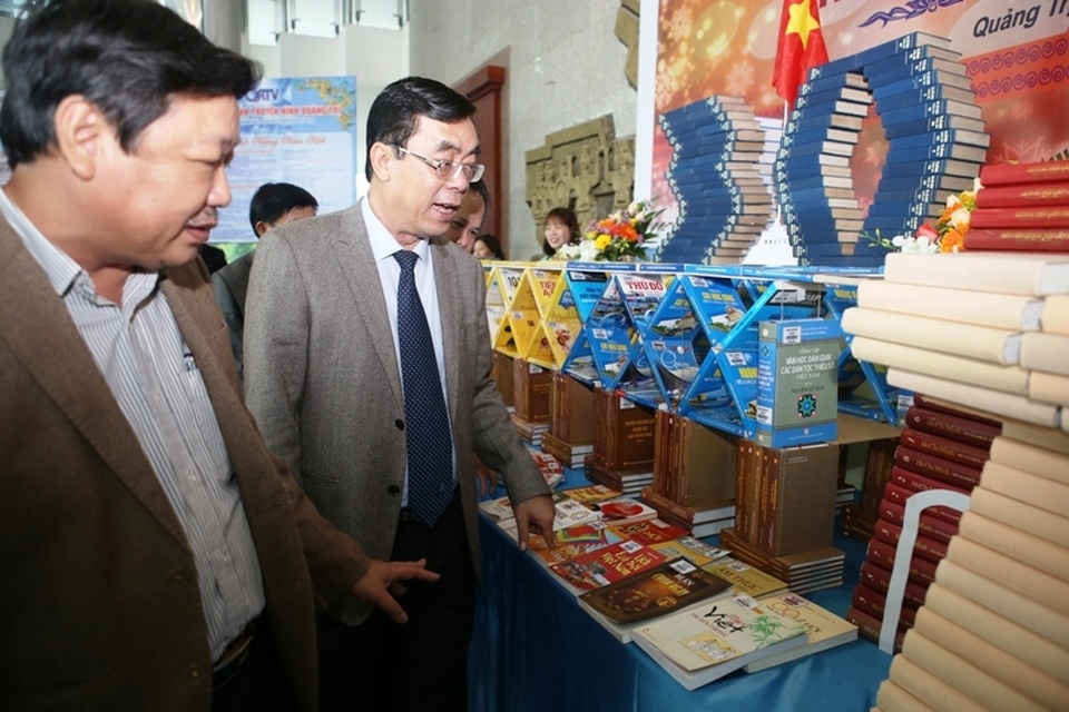 Gần 1.000 ấn phẩm - món quà của người làm báo góp mặt tại Hội báo Xuân - 2 Gần 1.000 ấn phẩm - món quà của người làm báo góp mặt tại Hội báo Xuân - 2