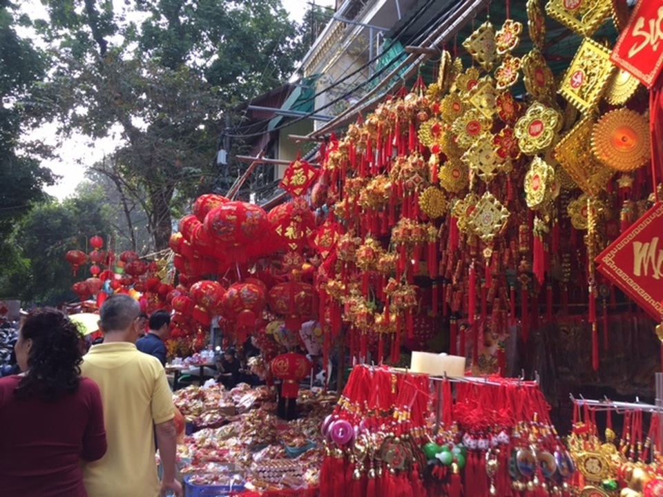 6 “thiên đường” mua sắm nhộn nhịp nhất Hà Nội dịp Tết Nguyên đán - 4 6 “thiên đường” mua sắm nhộn nhịp nhất Hà Nội dịp Tết Nguyên đán - 4