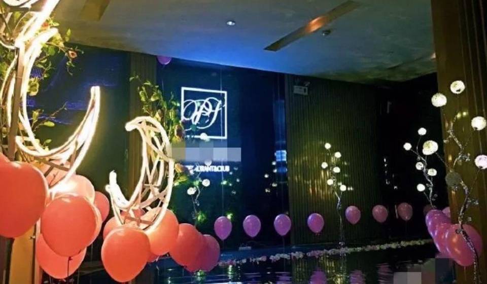 Câu lạc bộ “trai bao” triệu đô ở Trung Quốc - 3 Câu lạc bộ “trai bao” triệu đô ở Trung Quốc - 3