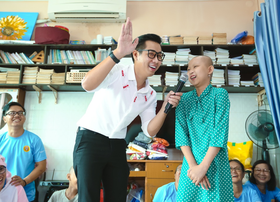 MC Nguyen Khang 3.jpg MC Nguyen Khang 3.jpg