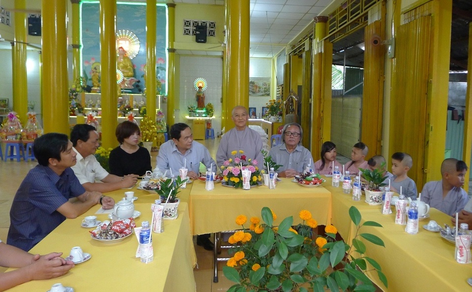 Chủ tịch MTTQ Việt Nam Trần Thanh Mẫn đến thăm các bé họ Nhân ở Cần Thơ - 7 Chủ tịch MTTQ Việt Nam Trần Thanh Mẫn đến thăm các bé họ Nhân ở Cần Thơ - 7