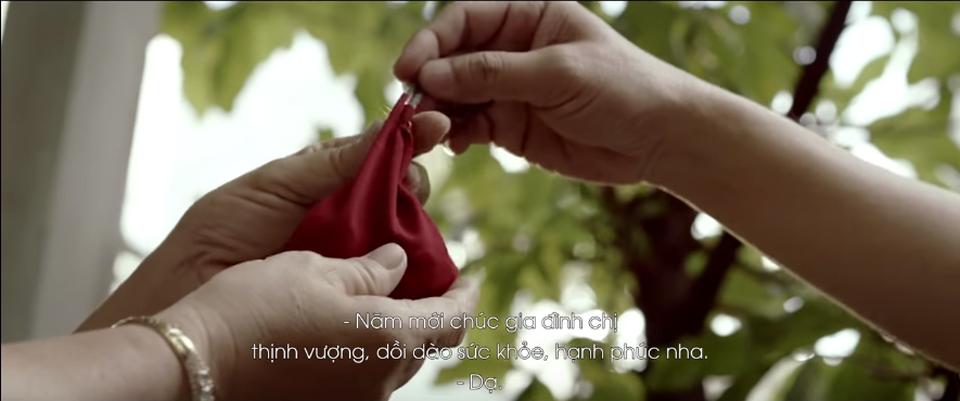 “Đầu năm trao Muối”: Khi hạt muối không chỉ chuyên chở vị mặn mà còn truyền tải thông điệp gắn kết yêu thương - 1 “Đầu năm trao Muối”: Khi hạt muối không chỉ chuyên chở vị mặn mà còn truyền tải thông điệp gắn kết yêu thương - 1
