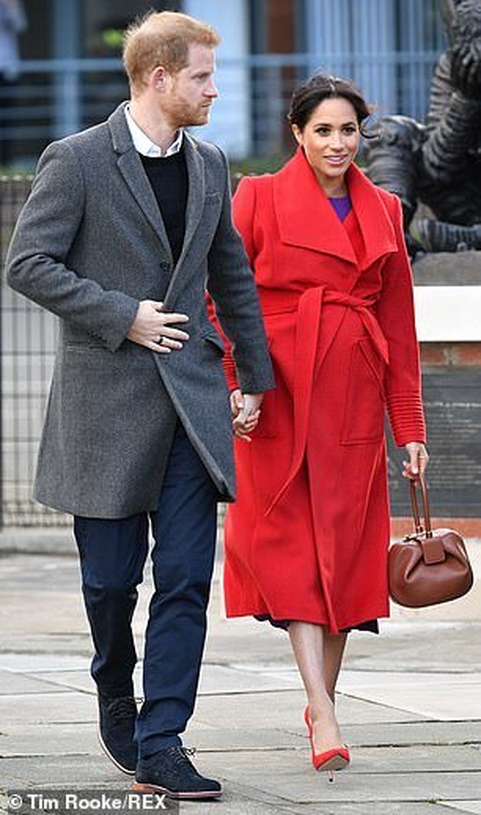 Công nương Meghan Markle bầu bí vẫn đẹp tinh tế - 7 Công nương Meghan Markle bầu bí vẫn đẹp tinh tế - 7