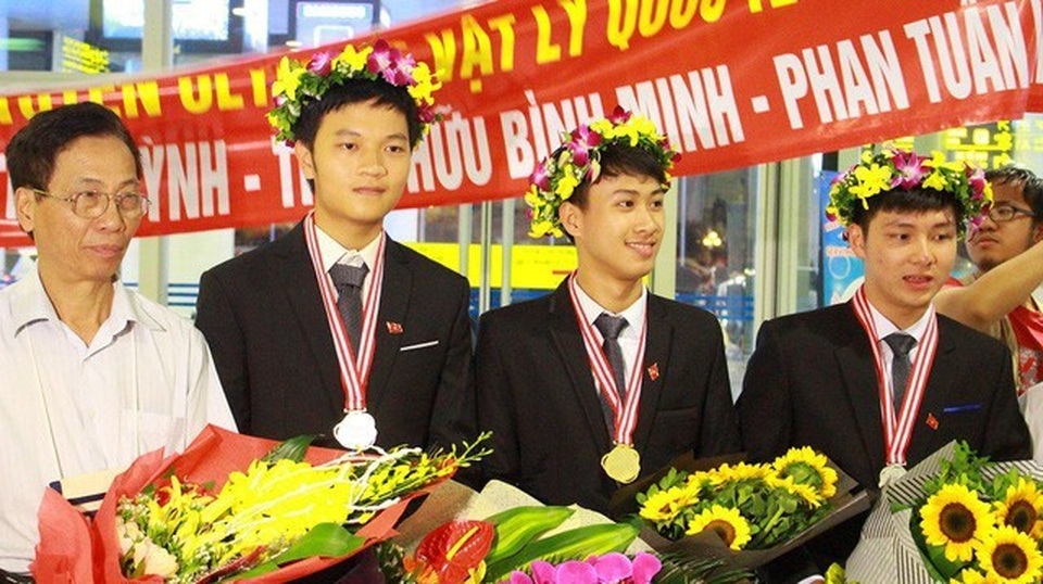 Đôi bạn “vàng” nhận học bổng toàn phần của Viện công nghệ số 1 thế giới MIT năm 2018 - 1 Đôi bạn “vàng” nhận học bổng toàn phần của Viện công nghệ số 1 thế giới MIT năm 2018 - 1