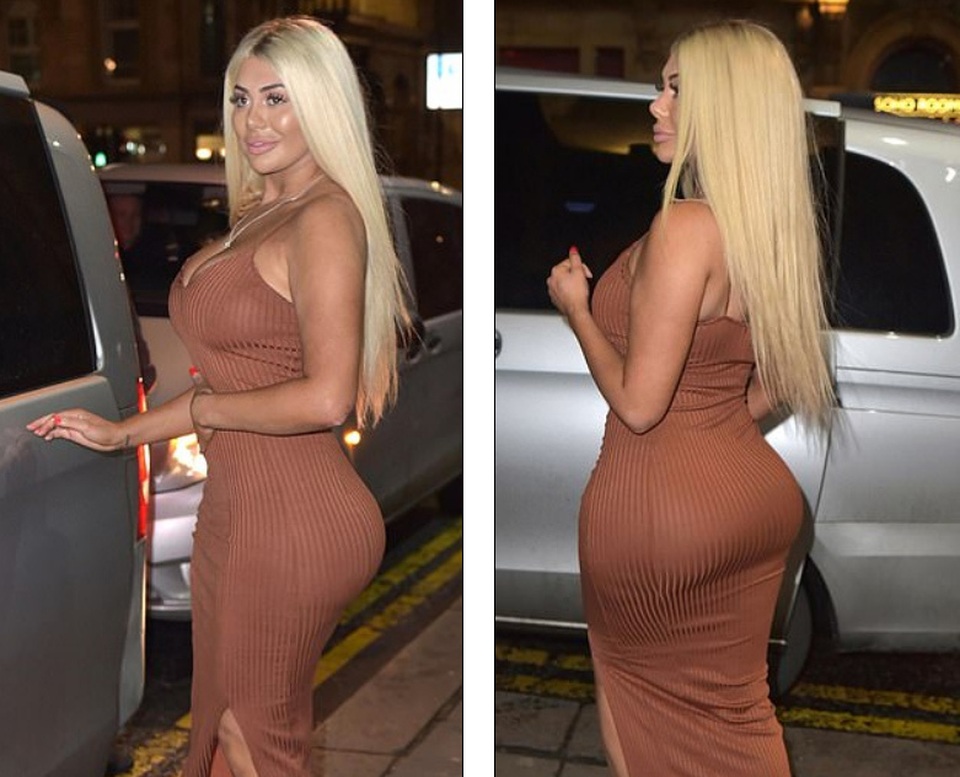 Chloe Ferry lại khoe thân hình dao kéo - 4