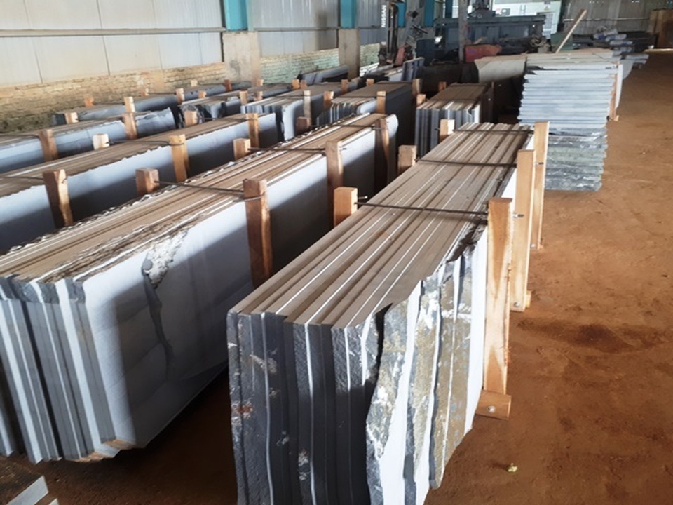 Đá quý “núp bóng” đá xây dựng đi trái phép từ mỏ đến nhà máy tại Đắk Nông! - 3 Đá quý “núp bóng” đá xây dựng đi trái phép từ mỏ đến nhà máy tại Đắk Nông! - 3