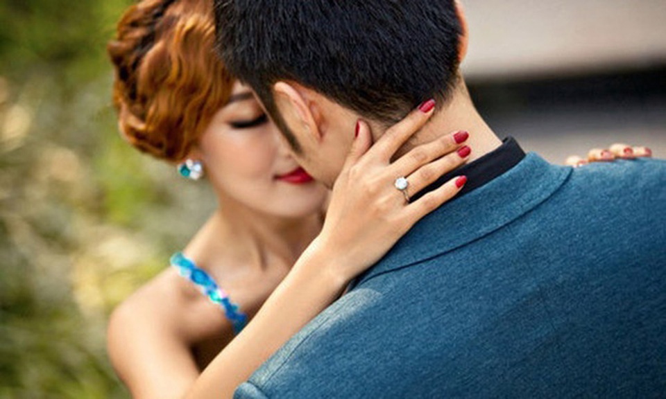 Khi các ông chồng đi cặp bồ bị vợ phát hiện: Chỉ hành động theo ý thích thì đàn ông khác gì “những đứa trẻ to xác” - 1 Khi các ông chồng đi cặp bồ bị vợ phát hiện: Chỉ hành động theo ý thích thì đàn ông khác gì “những đứa trẻ to xác” - 1