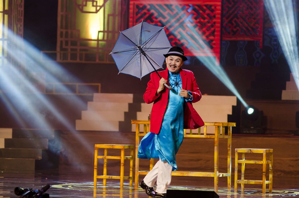 Nghệ sĩ Xuân Hinh.jpg Nghệ sĩ Xuân Hinh.jpg