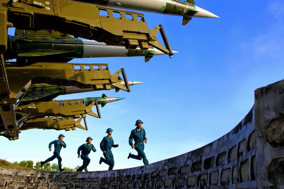 Sẵn sàng chiến đấu ở Tiểu đoàn 114, Trung đoàn 274.JPG Sẵn sàng chiến đấu ở Tiểu đoàn 114, Trung đoàn 274.JPG