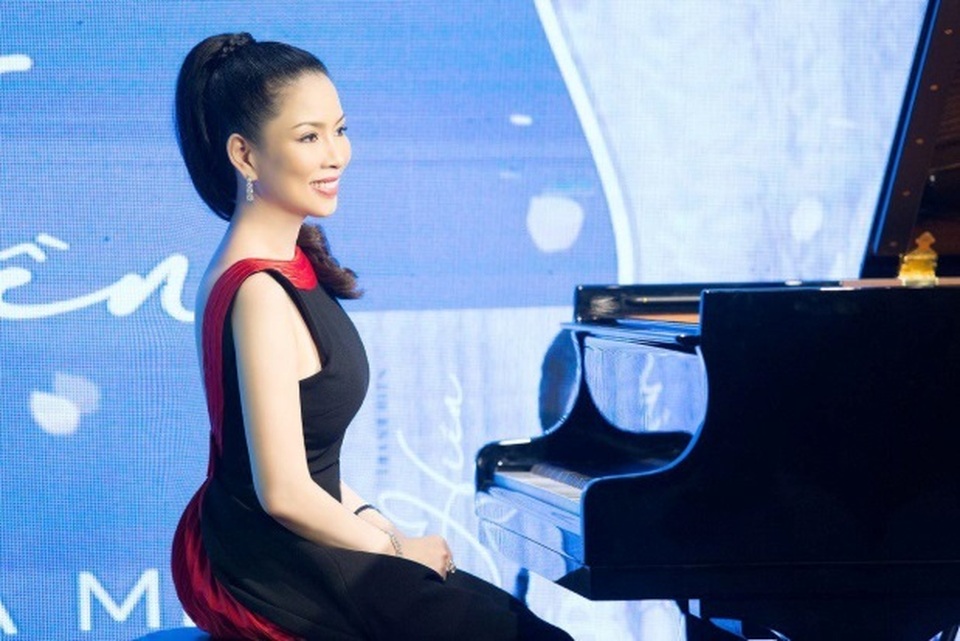 Thưởng nhạc trữ tình trong không gian trang trọng tại Buổi chiều cùng Hiền - 3 Thưởng nhạc trữ tình trong không gian trang trọng tại Buổi chiều cùng Hiền - 3