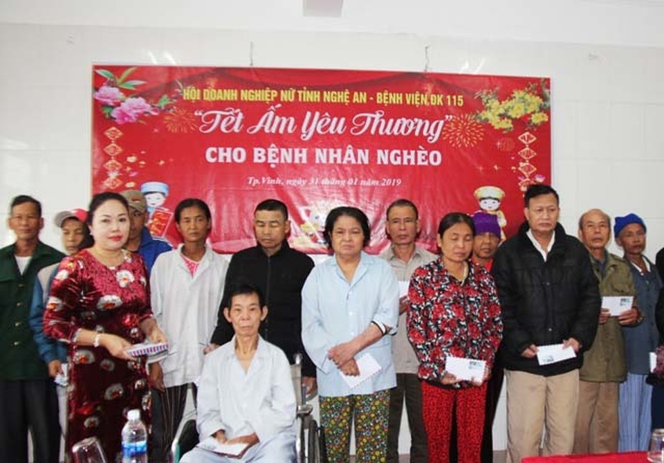 Tết đến sớm với bệnh nhân chạy thận nhân tạo - 1 Tết đến sớm với bệnh nhân chạy thận nhân tạo - 1