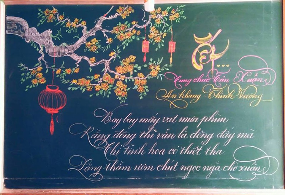 Thầy giáo trường làng thổi hồn Tết vào những tấm bảng - 5 Thầy giáo trường làng thổi hồn Tết vào những tấm bảng - 5