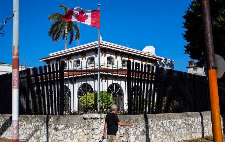 Canada rút một nửa nhân viên ngoại giao tại Cuba sau sự cố “căn bệnh bí ẩn” - 1 Canada rút một nửa nhân viên ngoại giao tại Cuba sau sự cố “căn bệnh bí ẩn” - 1