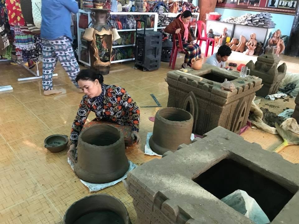 Làng gốm Bàu Trúc tất bật chuẩn bị đón khách Tết - 6 Làng gốm Bàu Trúc tất bật chuẩn bị đón khách Tết - 6