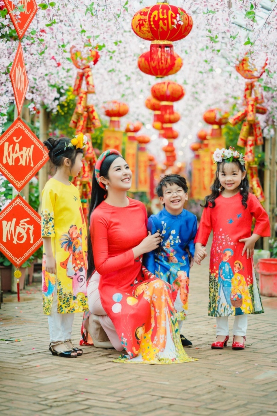 Hoa hau Ngoc Han0.jpg Hoa hau Ngoc Han0.jpg