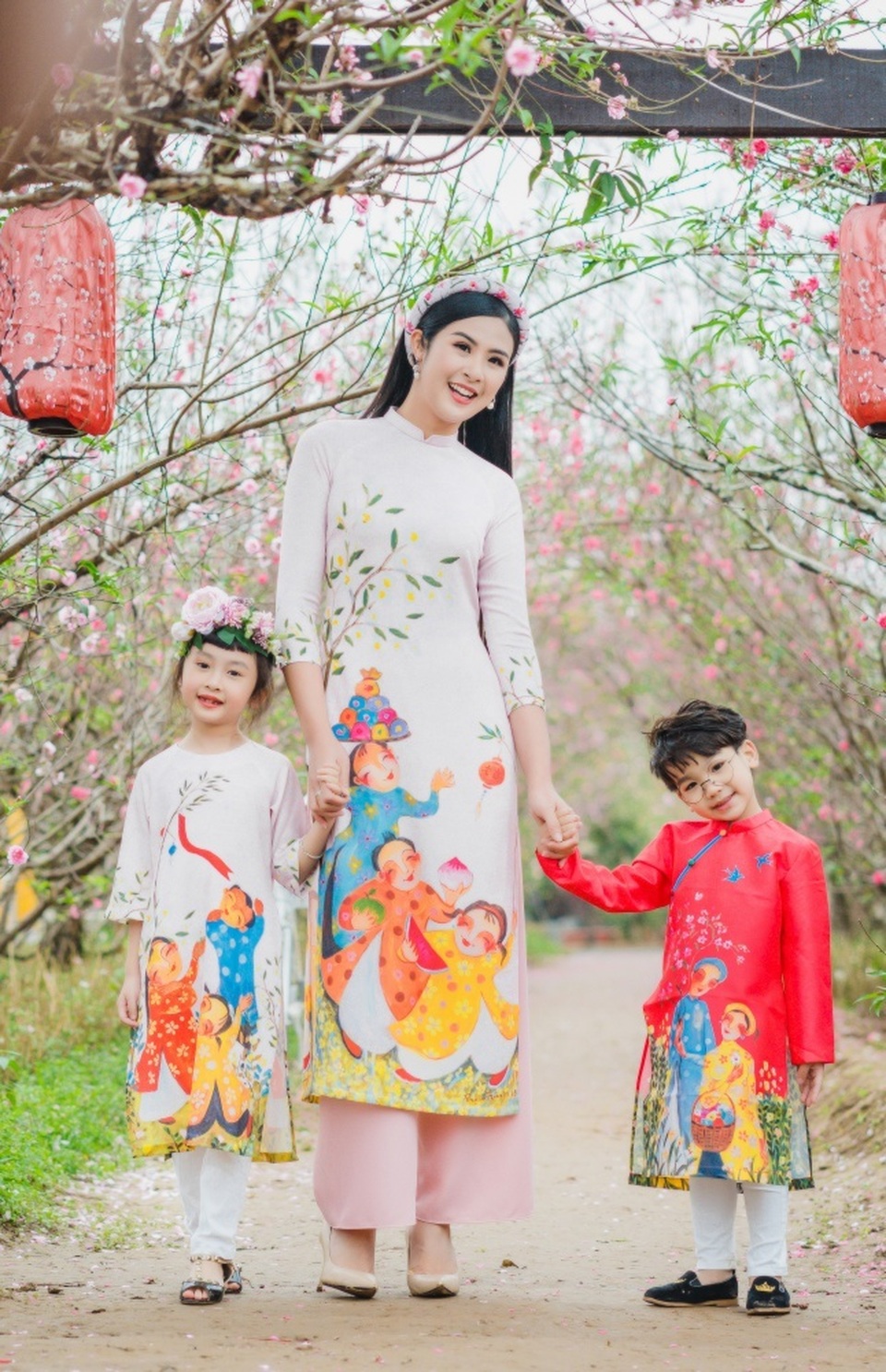 Hoa hau Ngoc Han26.jpg Hoa hau Ngoc Han26.jpg
