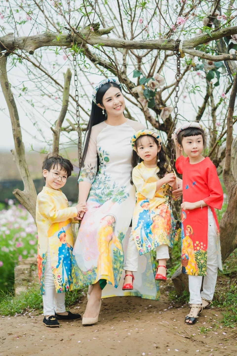 Hoa hau Ngoc Han33.jpg Hoa hau Ngoc Han33.jpg