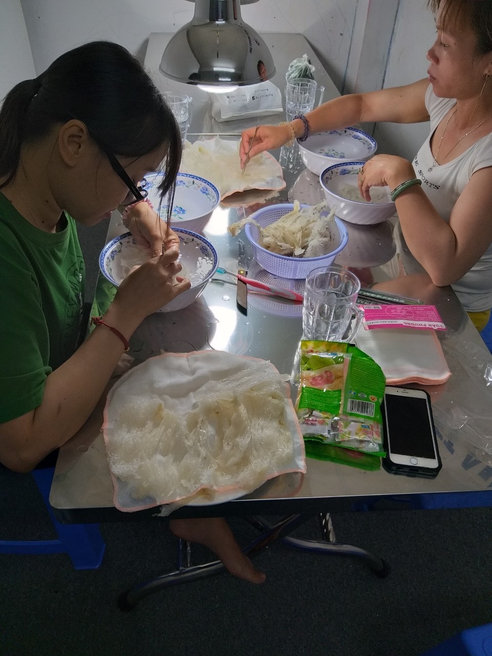 yenhuyet10.jpg yenhuyet10.jpg