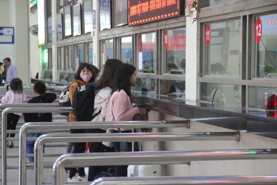 2.ben xe my dinh.JPG 2.ben xe my dinh.JPG