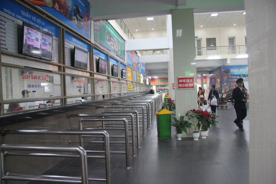 4.ben xe giap bat.JPG 4.ben xe giap bat.JPG