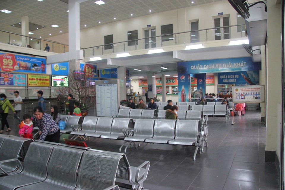 5.ben xe giao bat.JPG 5.ben xe giao bat.JPG