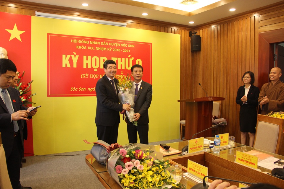Hà Nội: HĐND họp miễn nhiệm Chủ tịch huyện Sóc Sơn - 1 Hà Nội: HĐND họp miễn nhiệm Chủ tịch huyện Sóc Sơn - 1
