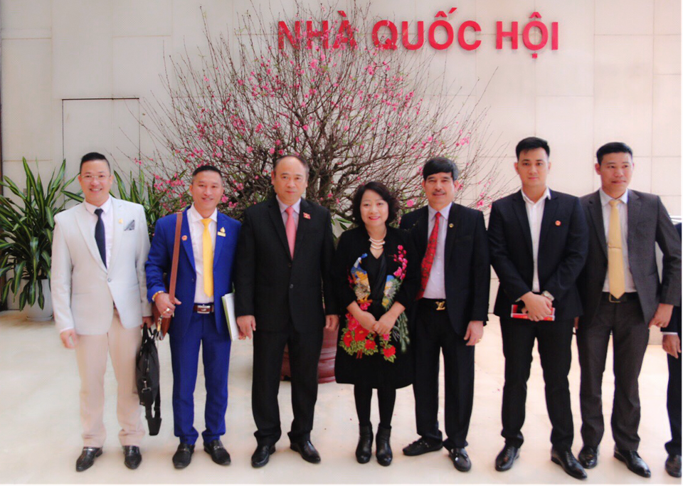 Tập đoàn Hoàng Gia khó khăn là động lực để bứt phá thành công - 1 Tập đoàn Hoàng Gia khó khăn là động lực để bứt phá thành công - 1