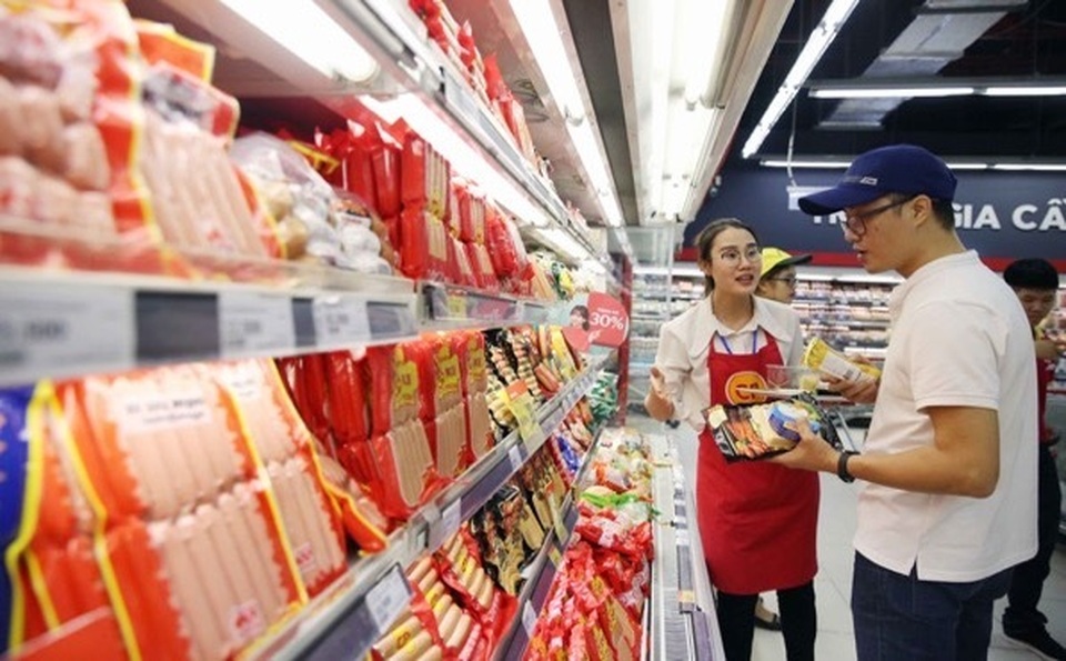 Người dân tấp nập vào siêu thị sắm Tết - 9 Người dân tấp nập vào siêu thị sắm Tết - 9