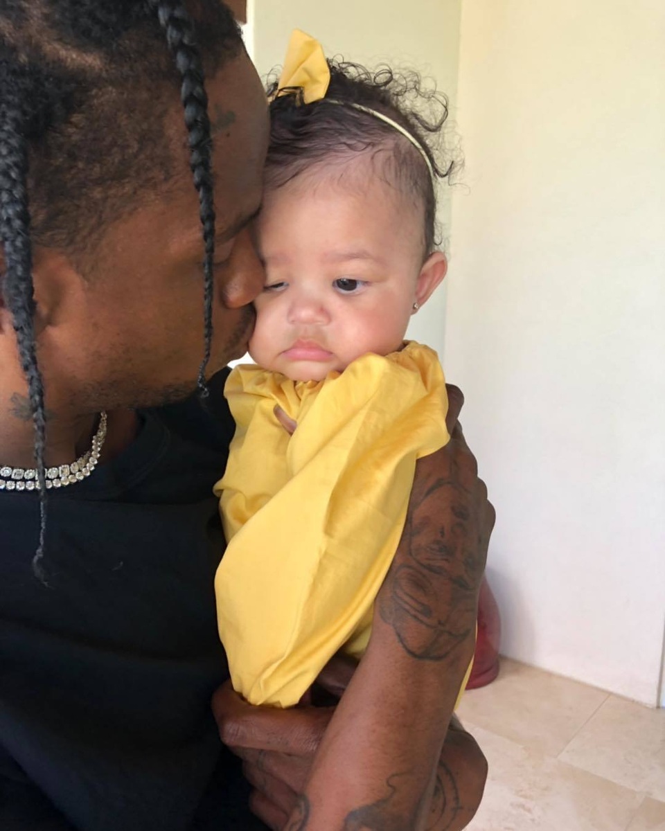 Những hình ảnh đáng yêu của con gái Kylie Jenner - 7 Những hình ảnh đáng yêu của con gái Kylie Jenner - 7