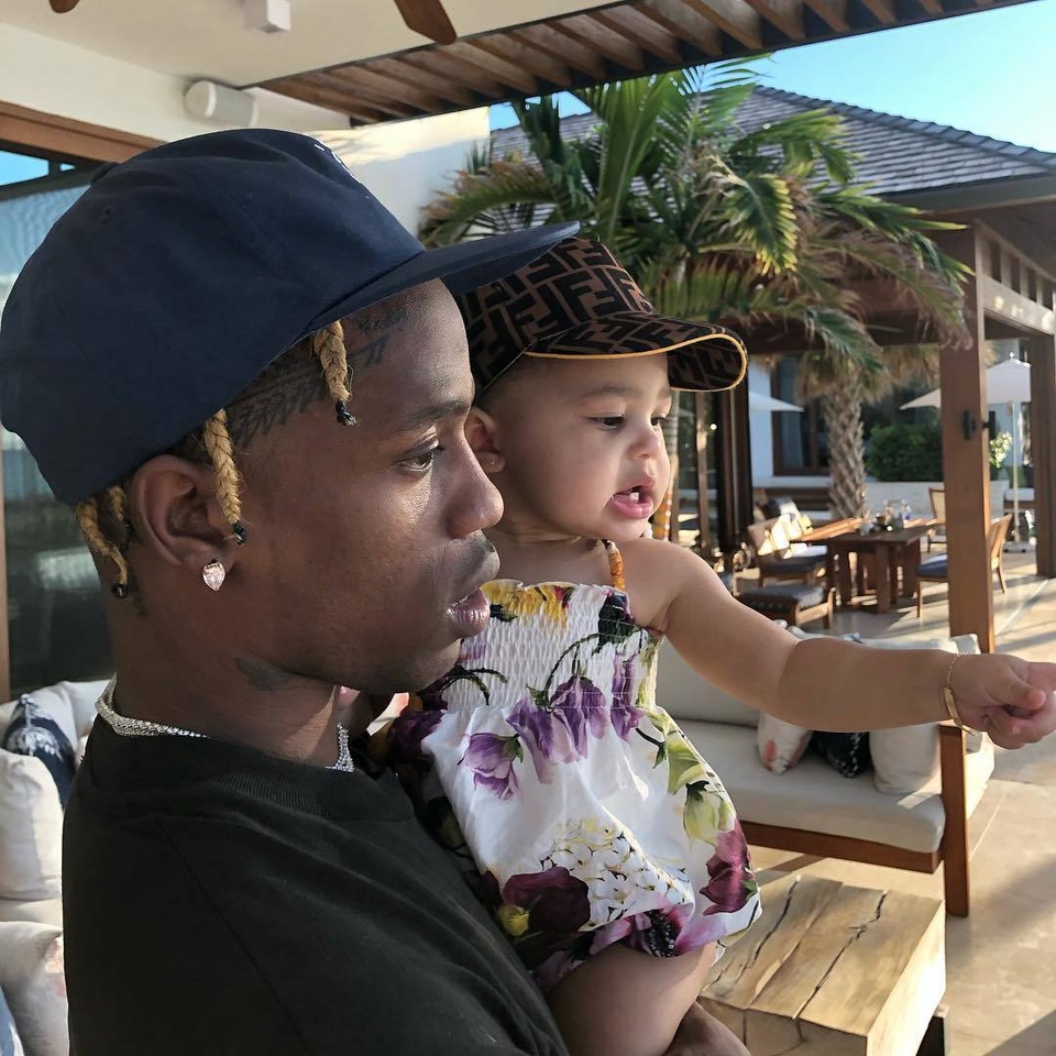 Những hình ảnh đáng yêu của con gái Kylie Jenner - 3 Những hình ảnh đáng yêu của con gái Kylie Jenner - 3