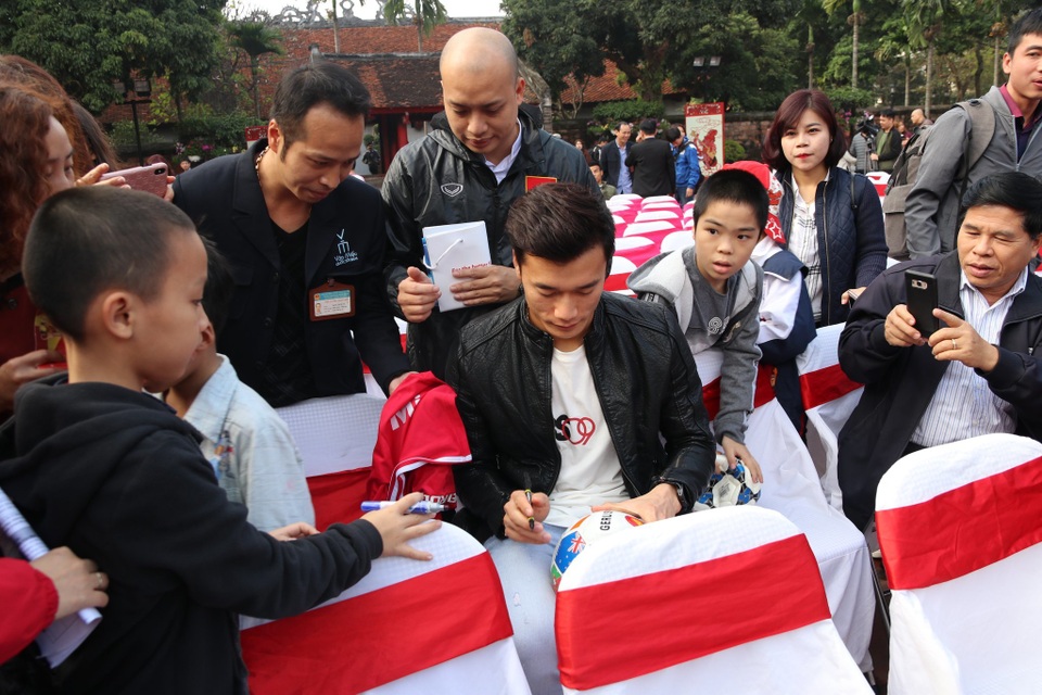 Bong da Viet Nam 3.jpg