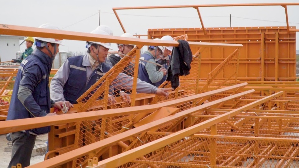Ghé thăm đại công trường thành phố đại dương những ngày giáp Tết - 10 Ghé thăm đại công trường thành phố đại dương những ngày giáp Tết - 10
