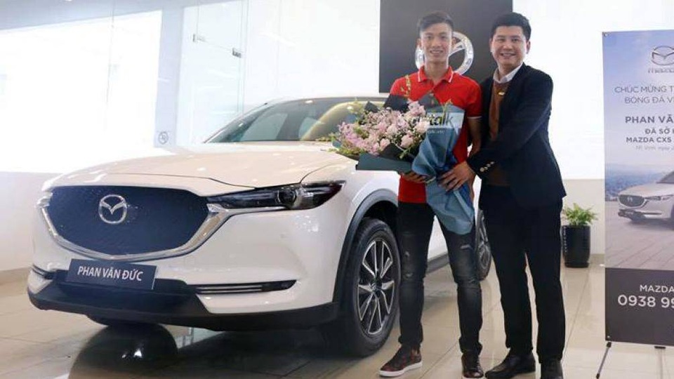 Sao Việt lên đời ô tô đón Tết: Giản dị hay nổi trội? - 5 Sao Việt lên đời ô tô đón Tết: Giản dị hay nổi trội? - 5