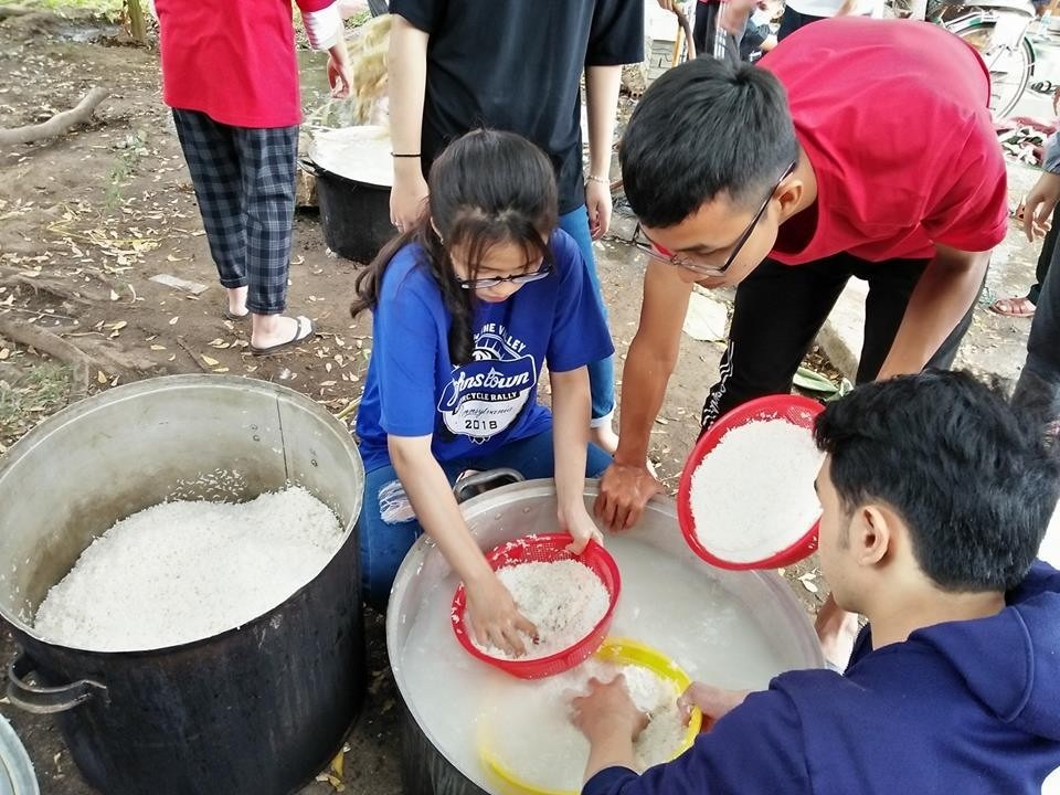 bánh chưng (3).jpg bánh chưng (3).jpg