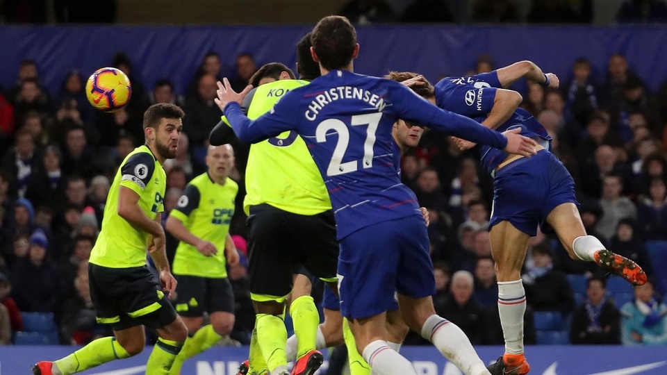 Nhìn lại màn tỏa sáng của Higuain trong trận đại thắng của Chelsea - 20 Nhìn lại màn tỏa sáng của Higuain trong trận đại thắng của Chelsea - 20