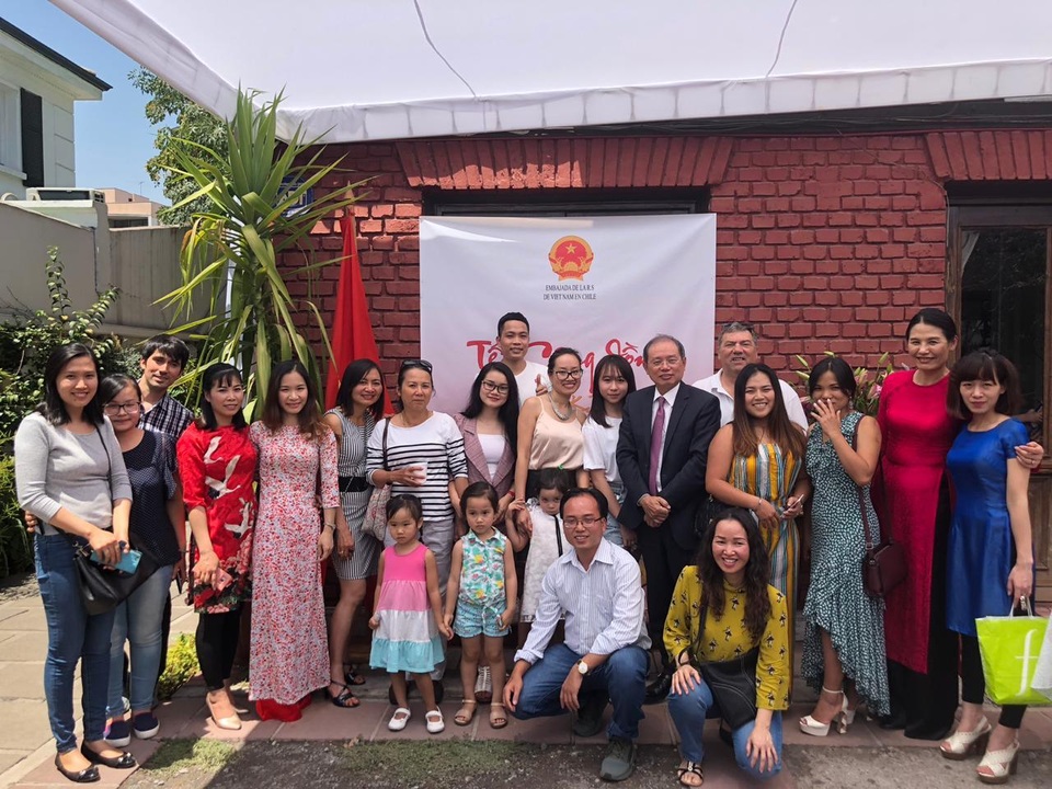 CLE CD 022 Cong dong Vietnam tai Chile.jpeg