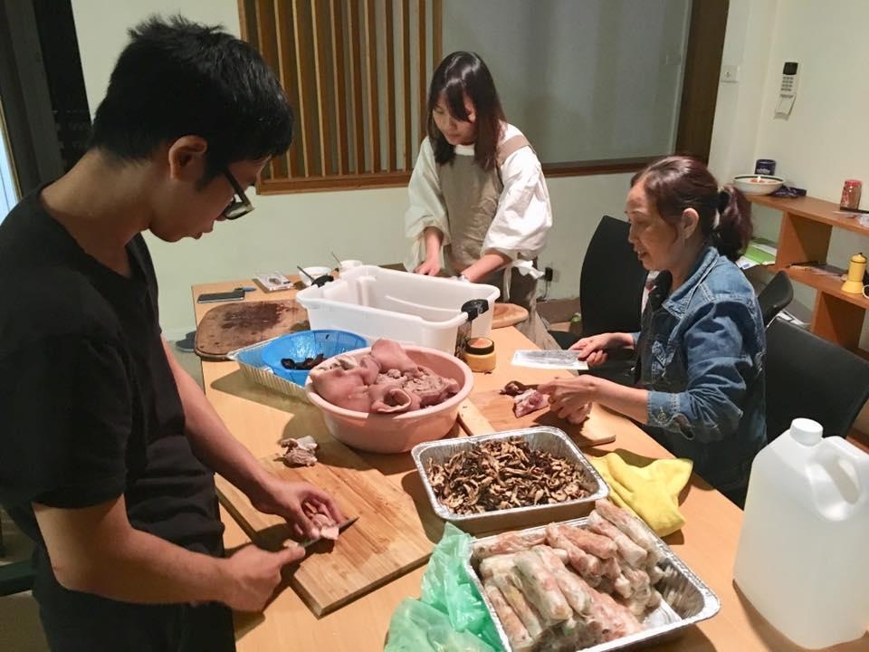Du học sinh Việt Nam tại Canberra tưng bừng đón Tết Kỷ Hợi ở xứ sở kangaroo - 1 Du học sinh Việt Nam tại Canberra tưng bừng đón Tết Kỷ Hợi ở xứ sở kangaroo - 1