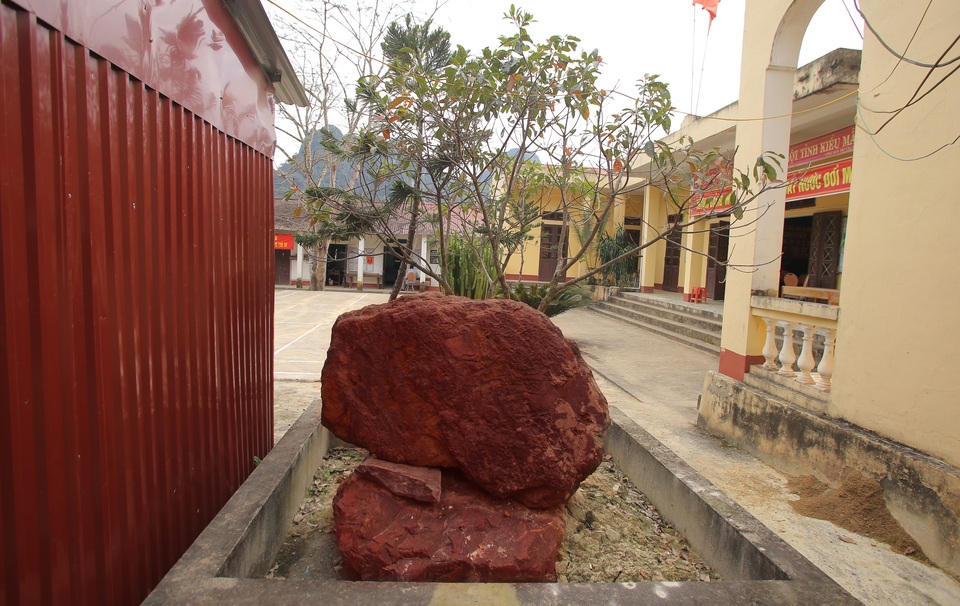 Kỳ diệu loại đá đỏ dùng làm lá cờ Tổ quốc trong Lăng Bác Hồ - 5 Kỳ diệu loại đá đỏ dùng làm lá cờ Tổ quốc trong Lăng Bác Hồ - 5