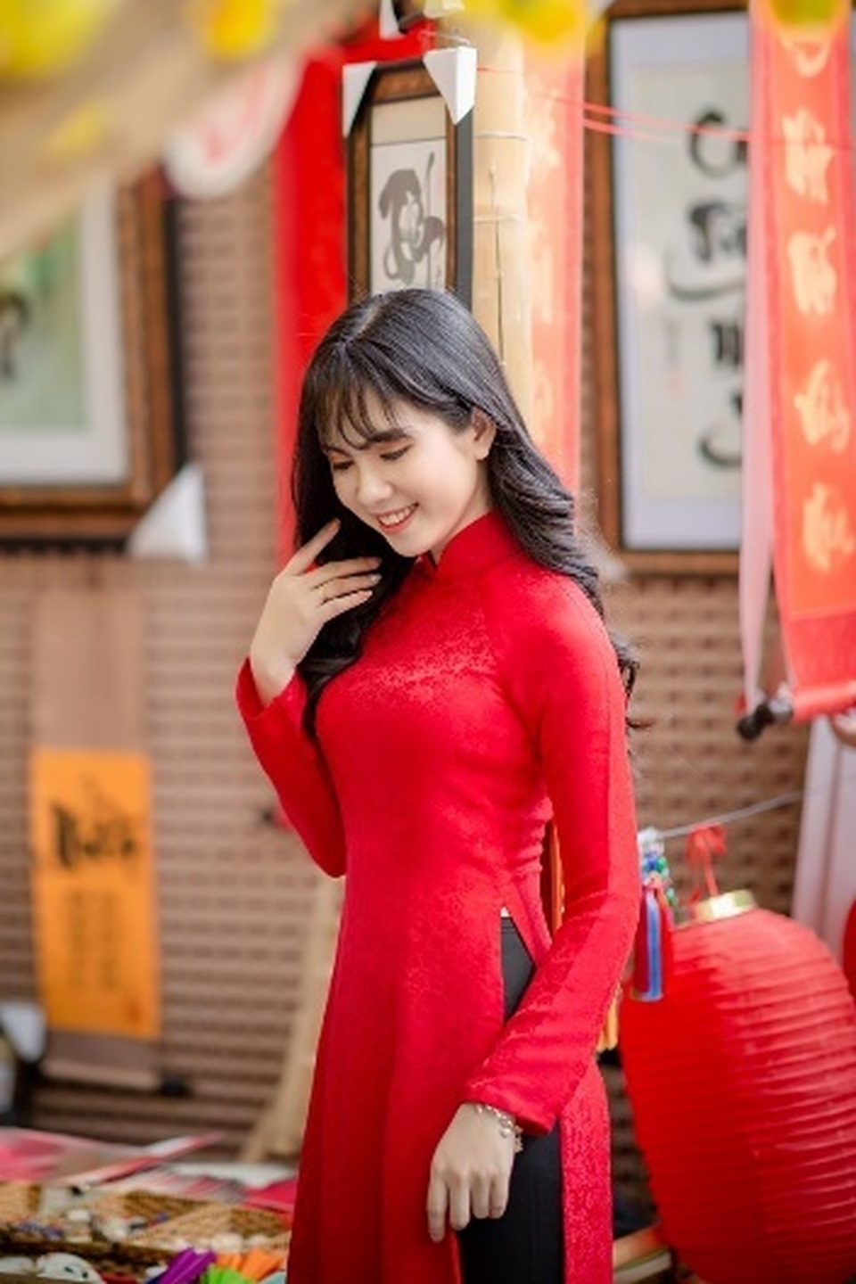 Thiếu nữ miền Tây có khuôn mặt xinh đẹp khá giống người mẫu Ngọc Trinh - 4 Thiếu nữ miền Tây có khuôn mặt xinh đẹp khá giống người mẫu Ngọc Trinh - 4