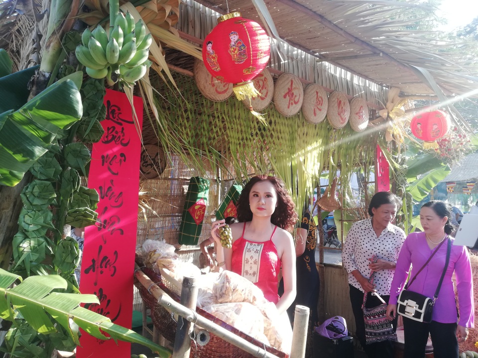Đặc sắc gian hàng chợ quê Tết trên phố lần đầu xuất hiện ở Bạc Liêu - 24 Đặc sắc gian hàng chợ quê Tết trên phố lần đầu xuất hiện ở Bạc Liêu - 24