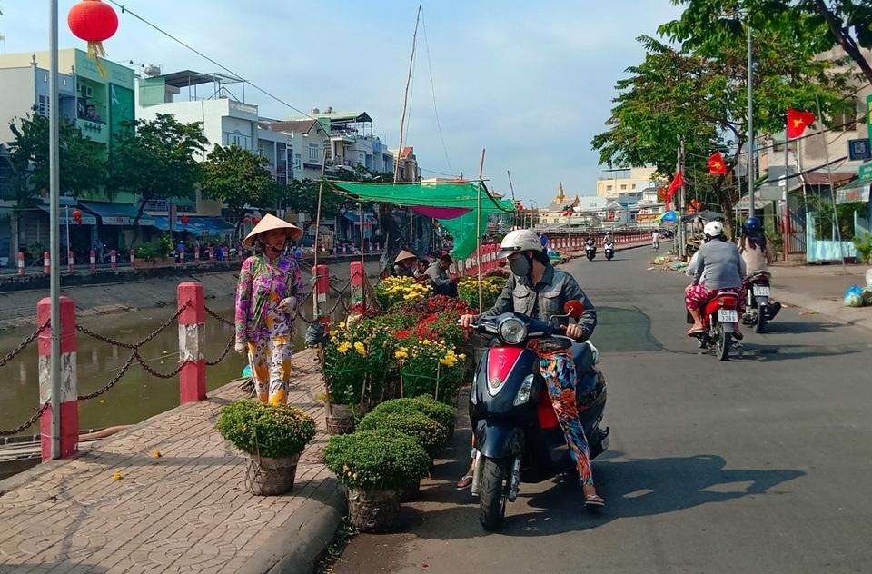Hoa kiểng Cần Thơ vừa đủ bán, không dư, không phải chặt bỏ - 6 Hoa kiểng Cần Thơ vừa đủ bán, không dư, không phải chặt bỏ - 6